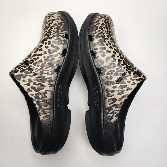 OOFOS OOcloog UNISEX Leopard Slip On Recovery Limited Edition Men's 9 Women's 11 - Picture 5 of 10